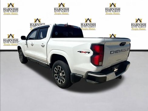 Used 2024 Chevrolet Colorado LT w/ LT Convenience Package III AWD/4WD image 3