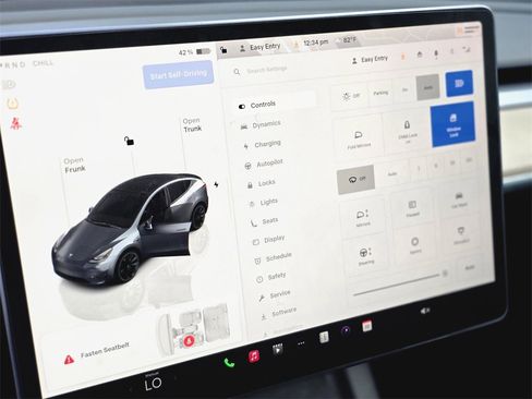 Used 2023 Tesla Model Y Long Range image 22