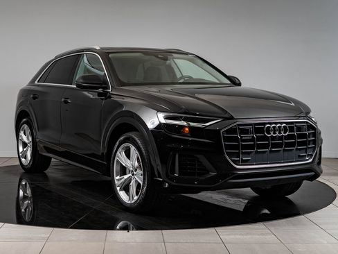 Used 2022 Audi Q8 Premium Plus AWD/4WD image 12