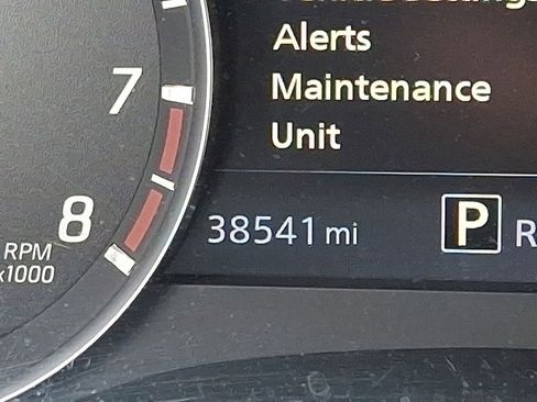 Used 2023 Nissan Frontier SV image 5