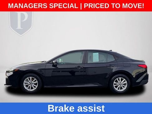 Used 2025 Toyota Camry LE FWD image 10