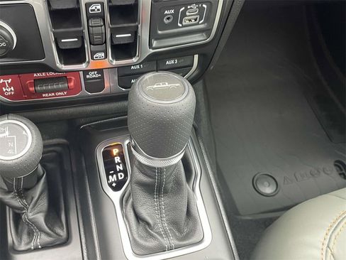 New 2025 Jeep Gladiator Mojave w/ Convenience Group image 24