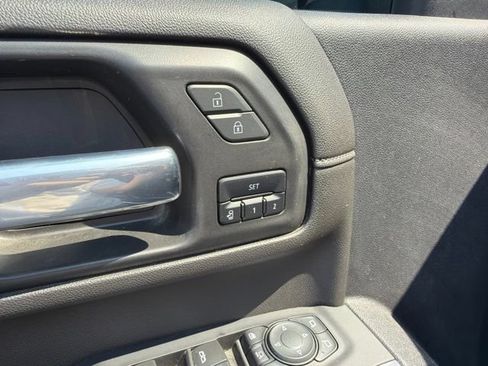 Used 2022 Chevrolet Silverado 2500 LTZ w/ LTZ Convenience Package AWD/4WD image 12