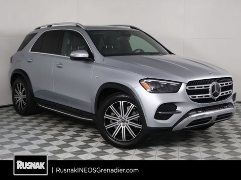 Used 2025 Mercedes-Benz GLE 450e 4MATIC image 1