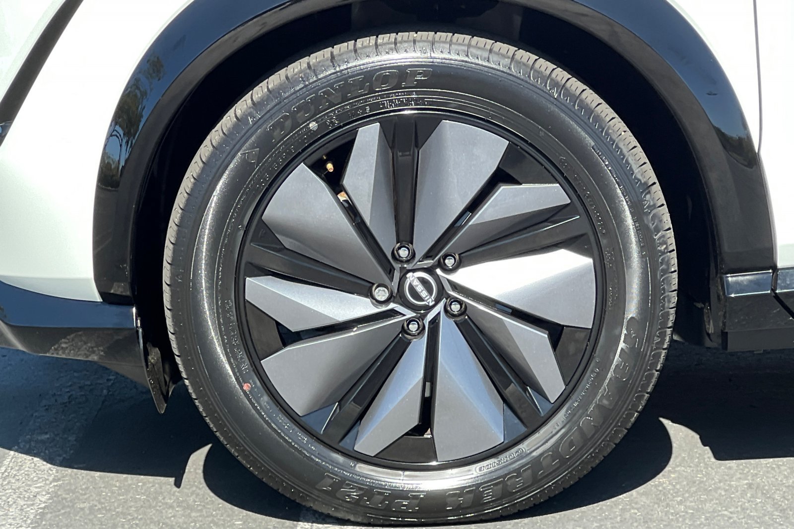 Certified 2024 Nissan Ariya FWD image 33