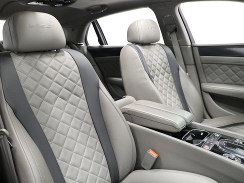 Used 2018 Bentley Flying Spur S W12 AWD/4WD image 94