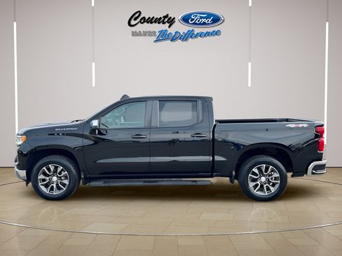 Used 2024 Chevrolet Silverado 1500 LT AWD/4WD image 3