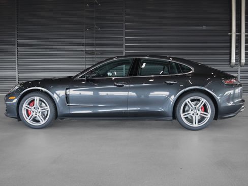 Used 2023 Porsche Panamera 4S AWD/4WD image 2