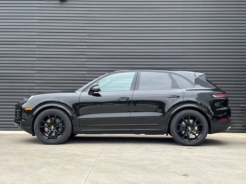 Certified 2026 Porsche Cayenne AWD/4WD image 2