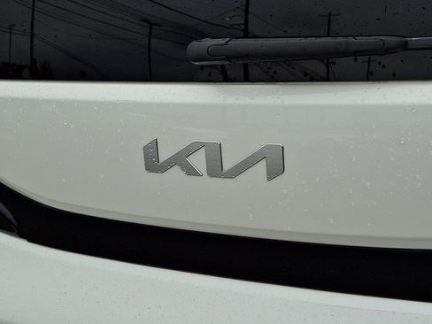 Used 2023 Kia Soul LX FWD image 30