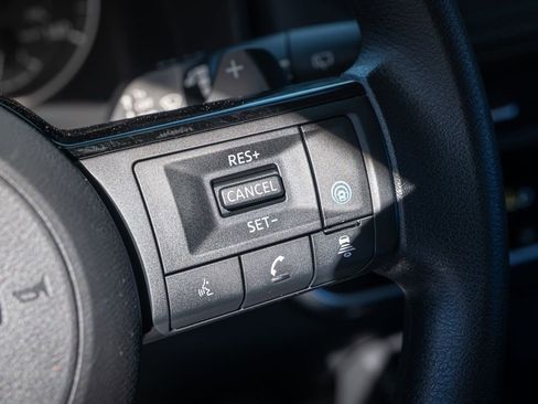 Used 2023 Nissan Rogue SV image 20