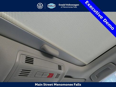 New 2025 Volkswagen Jetta SE image 21