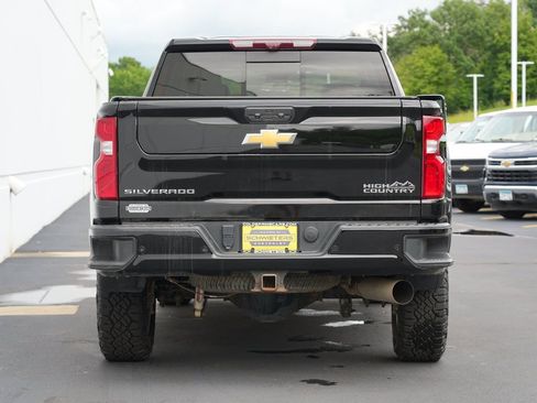 Used 2024 Chevrolet Silverado 3500 High Country w/ High Country Premium Package AWD/4WD image 4