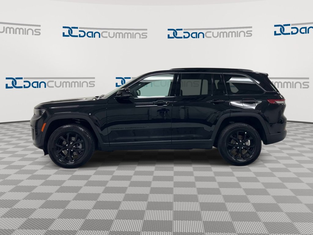 New 2026 Jeep Grand Cherokee Altitude RWD image 5