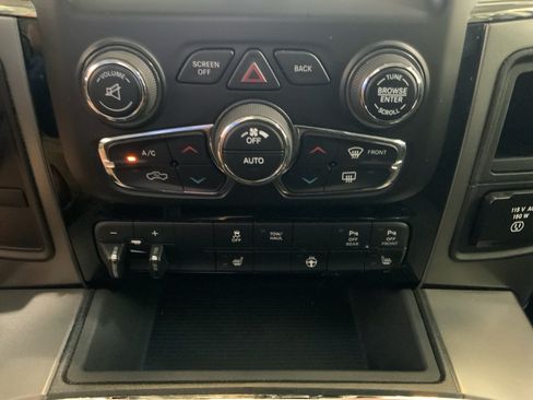 Used 2018 RAM 3500 Big Horn w/ Sport Appearance Group AWD/4WD image 23