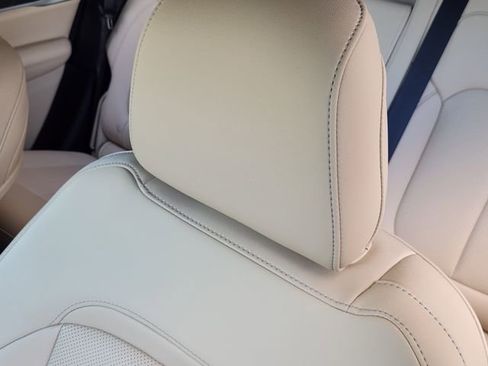 Certified 2023 Jeep Grand Cherokee Limited w/ Luxury Tech Group II image 14