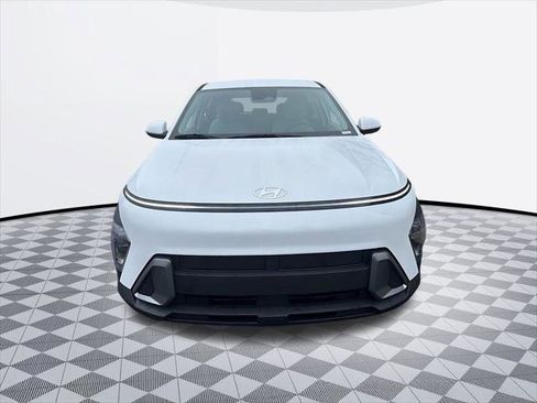 New 2026 Hyundai Kona SE image 2