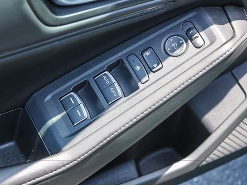 Used 2025 Honda Accord Sport image 28