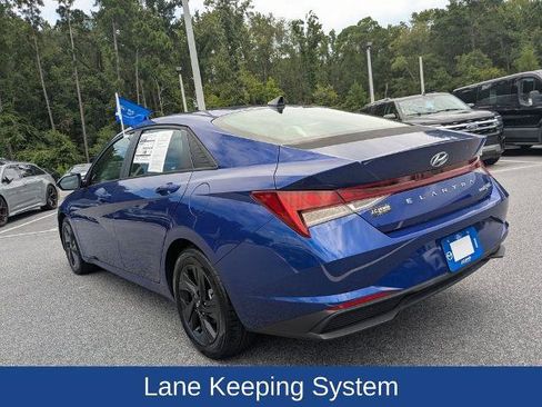 Used 2022 Hyundai Elantra Blue FWD image 5