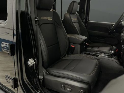 New 2025 Jeep Wrangler Unlimited Rubicon 392 image 33