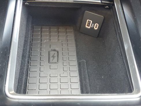 New 2026 Lincoln Corsair Premiere image 23