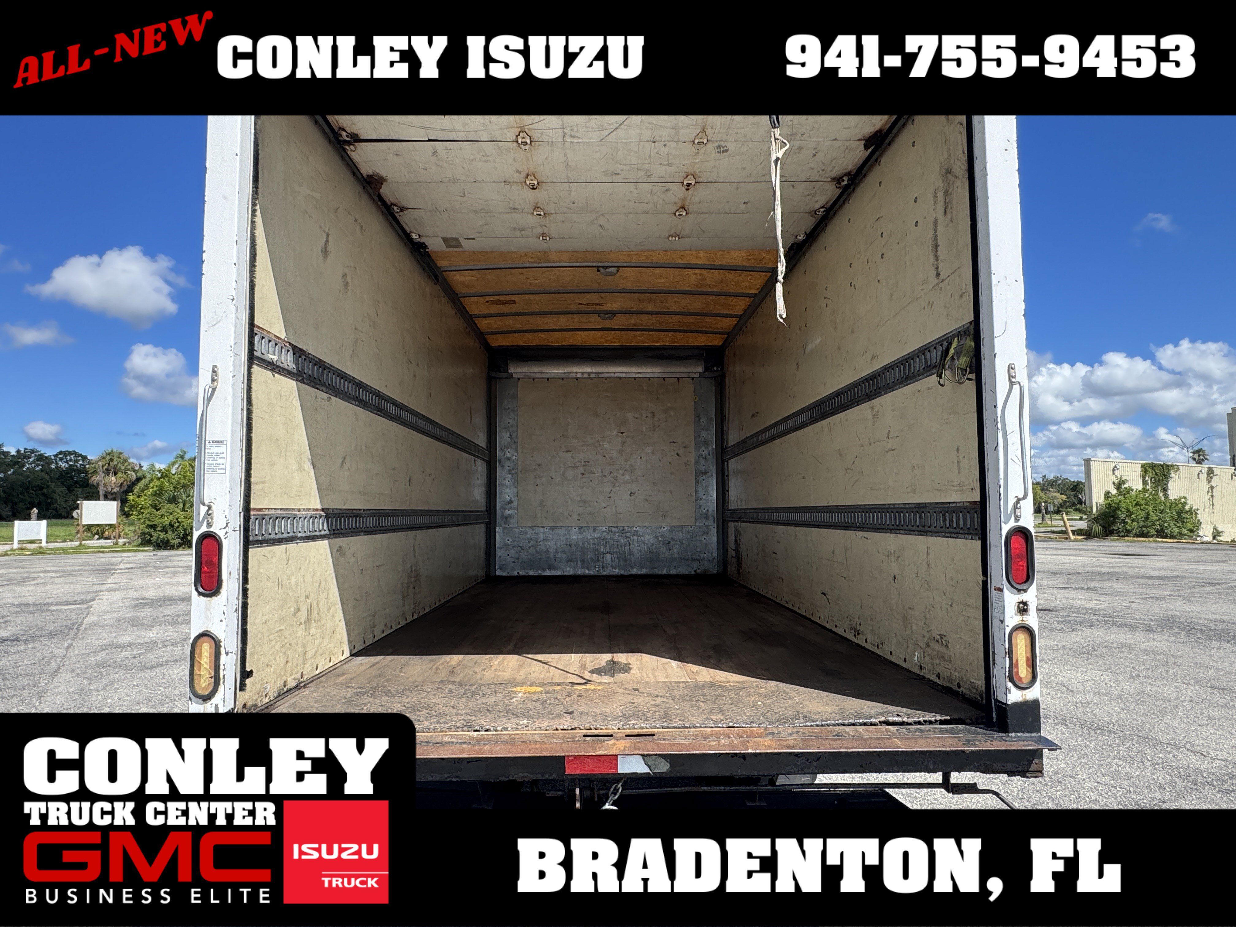 Used 2023 Isuzu NPR RWD image 8