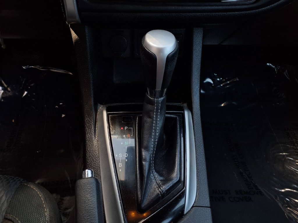 Used 2017 Toyota Corolla LE w/ Carpet Mat Package (TMS) FWD image 13