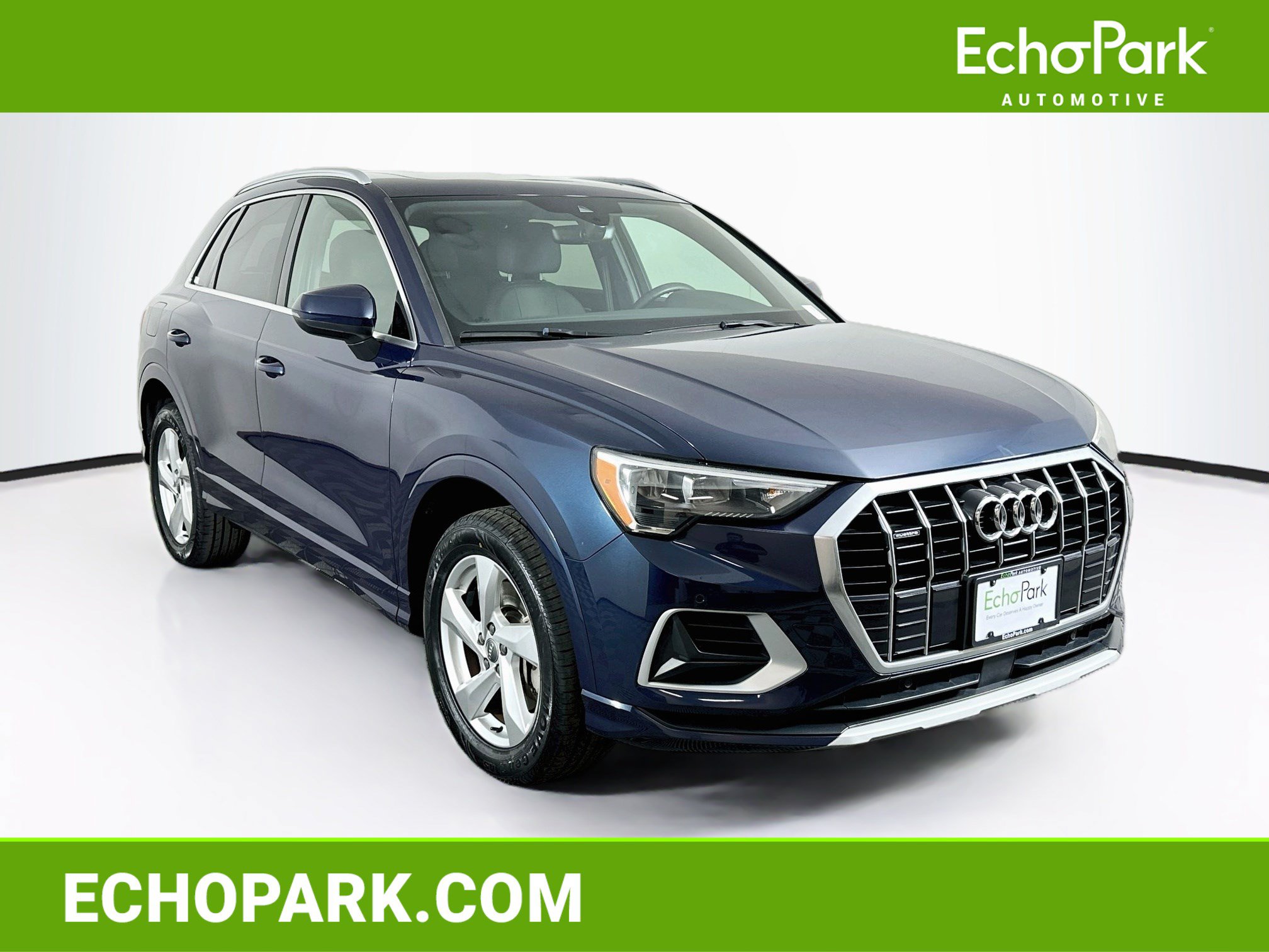 Used 2019 Audi Q3 2.0T Premium w/ Convenience Package AWD/4WD image 1