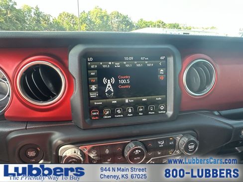 Used 2021 Jeep Wrangler Unlimited Rubicon AWD/4WD image 15