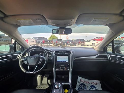 Used 2020 Ford Fusion SEL FWD image 12