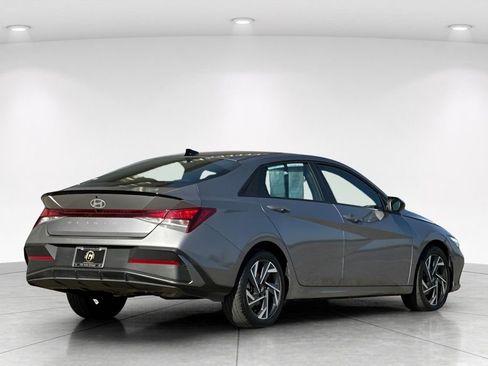 Used 2025 Hyundai Elantra Sport w/ Cargo Package FWD image 6