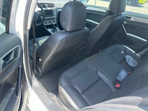 Used 2017 Volkswagen Golf Wolfsburg Edition FWD image 9