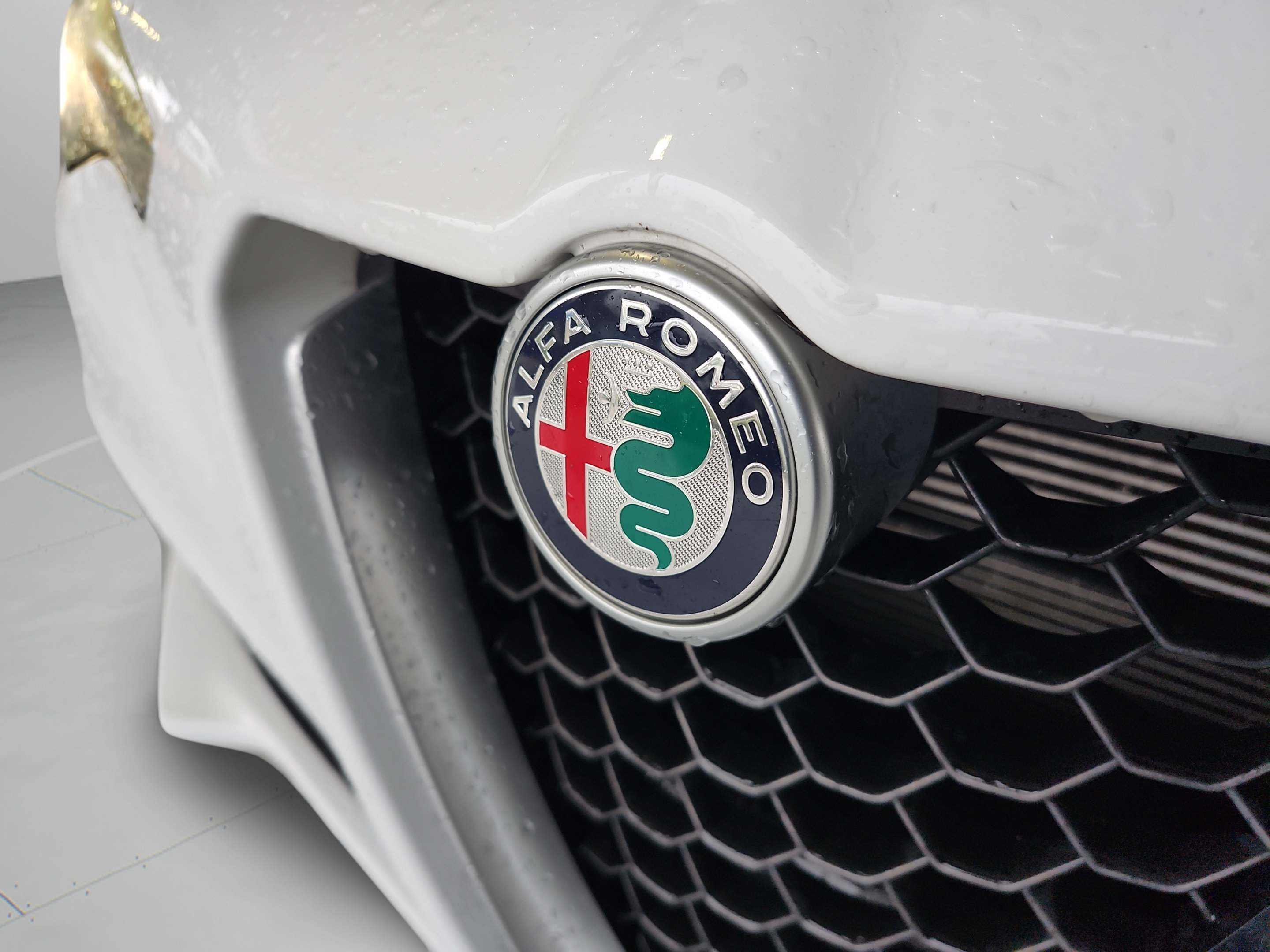 Used 2019 Alfa Romeo Stelvio Ti AWD/4WD image 27