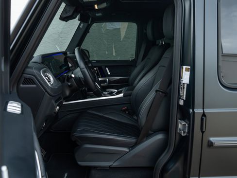 Used 2023 Mercedes-Benz G 550 image 6