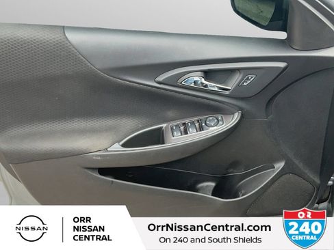 Used 2023 Chevrolet Malibu LT FWD image 16