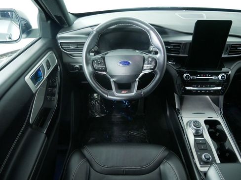 Used 2022 Ford Explorer ST w/ ST Street Pack image 16