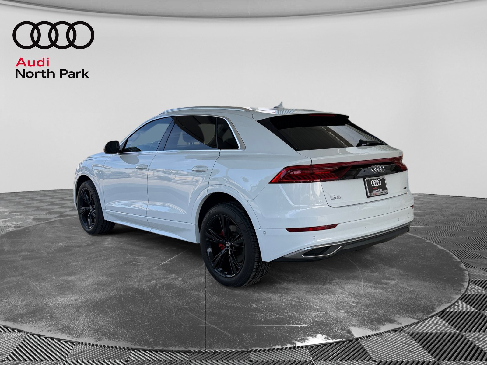 Used 2022 Audi Q8 Premium Plus AWD/4WD image 3