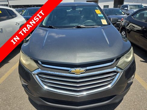Used 2019 Chevrolet Equinox LS w/ LS Convenience Package FWD image 3