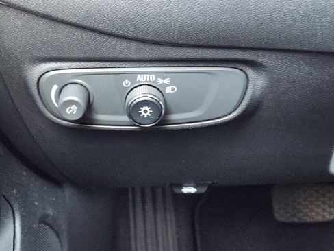 Certified 2023 Chevrolet Equinox LS w/ LS Convenience Package image 23