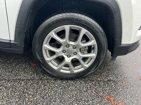 Used 2022 Jeep Compass Latitude w/ Sun and Sound Group image 34