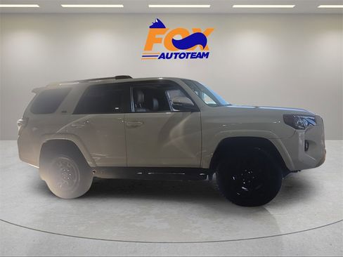 Certified 2020 Toyota 4Runner SR5 Premium image 5