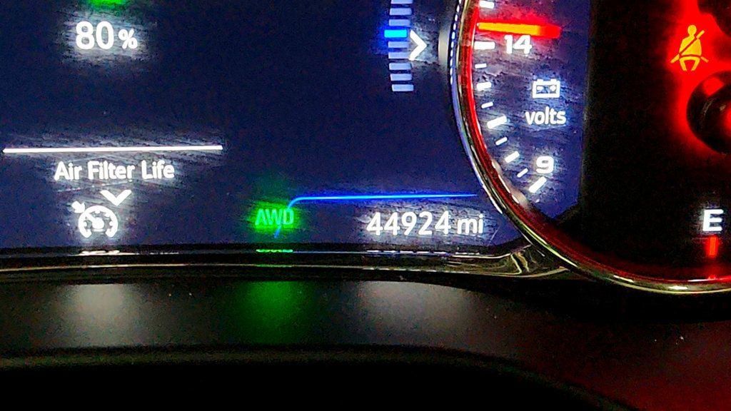 Used 2023 GMC Acadia AT4 w/ Technology Package AWD/4WD image 16