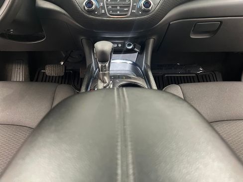 Used 2024 Chevrolet Malibu LT image 34