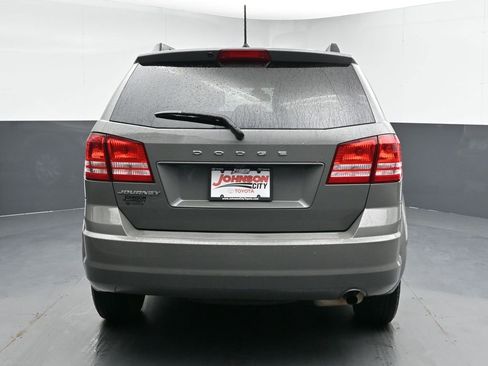 Used 2019 Dodge Journey SE image 8