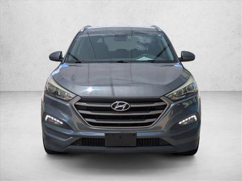 Used 2016 Hyundai Tucson SE w/ Option Group 02 FWD image 2