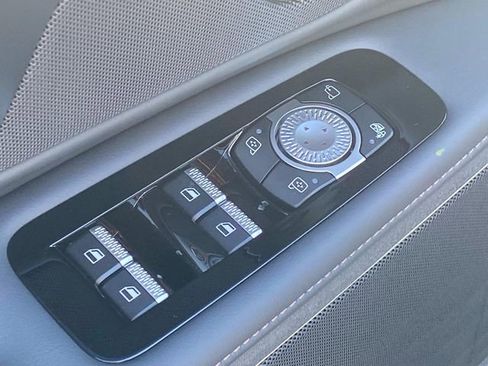 Used 2026 Lincoln Nautilus Premier w/ Equipment Group 102A image 11