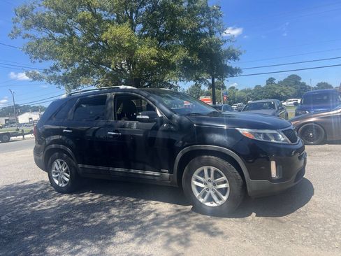 Used 2014 Kia Sorento LX AWD/4WD image 2