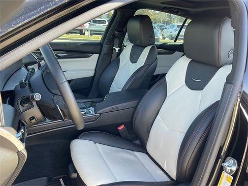 Used 2026 Cadillac CT5 V w/ Technology Package image 26