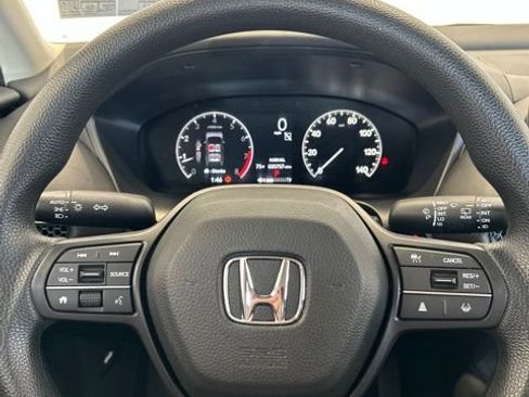 Used 2024 Honda HR-V LX image 11