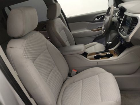 Used 2017 GMC Acadia SLE FWD image 21
